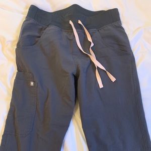 Figs Kade Cargo Scrub Pants- Regular Length